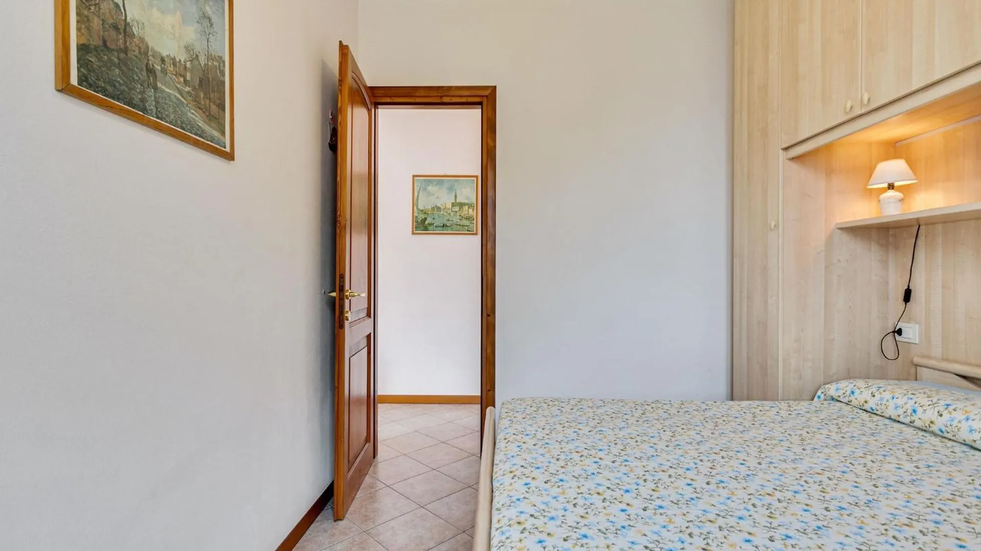 Wonderful Flat With Swimming Pool Lift And Garden Lägenhet Gravedona