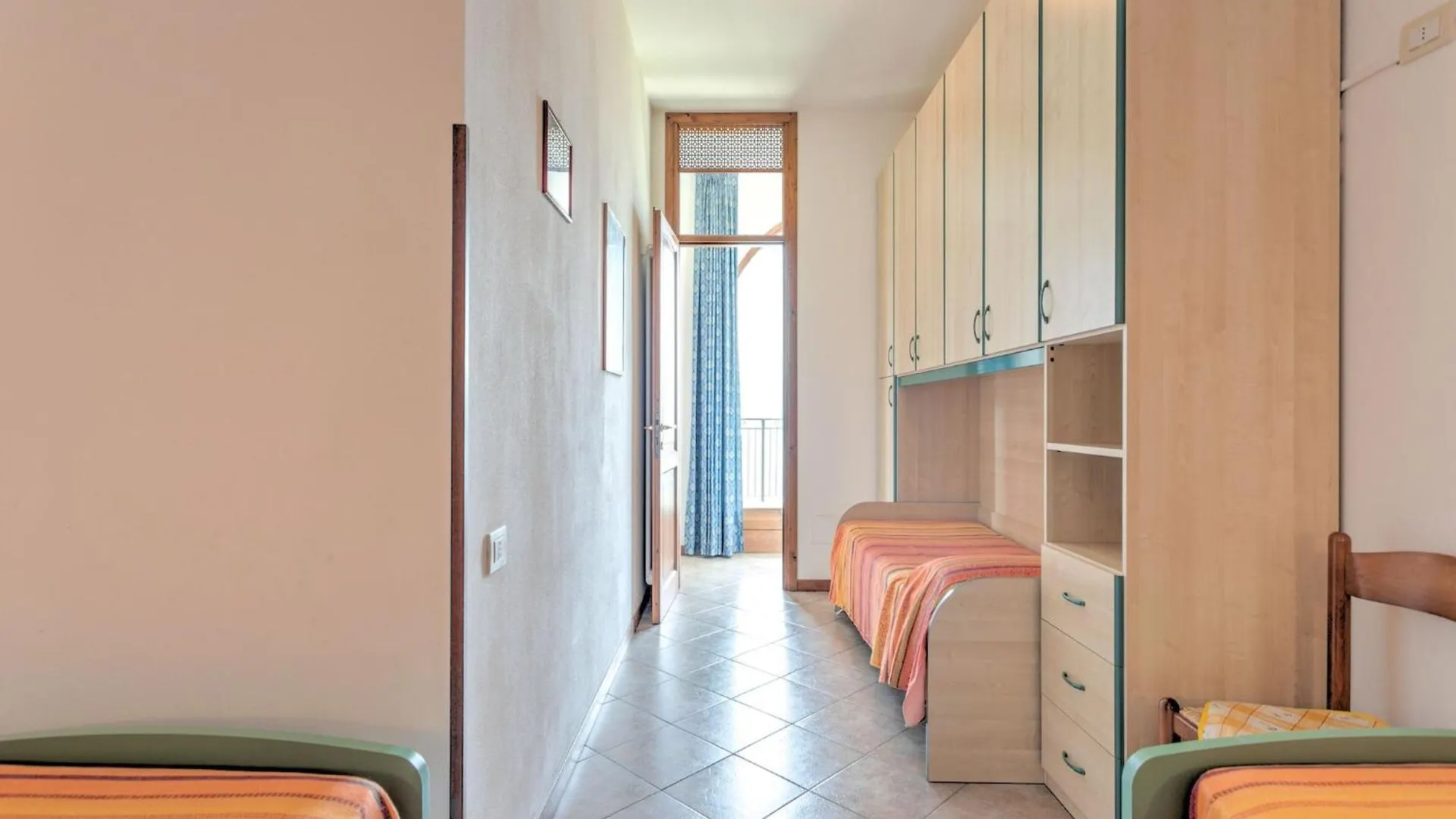 Wonderful Flat With Swimming Pool Lift And Garden Lägenhet Gravedona
