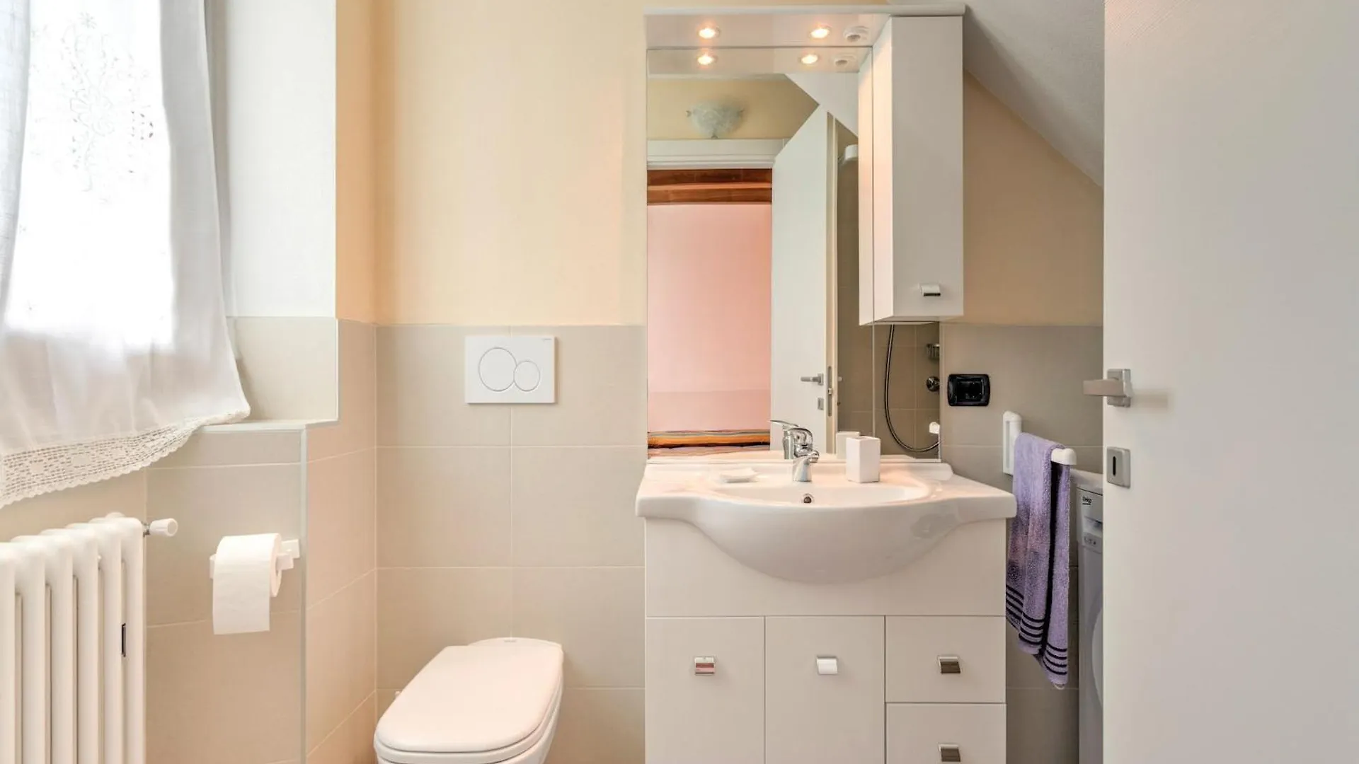 Wonderful Flat With Swimming Pool Lift And Garden Lägenhet Gravedona