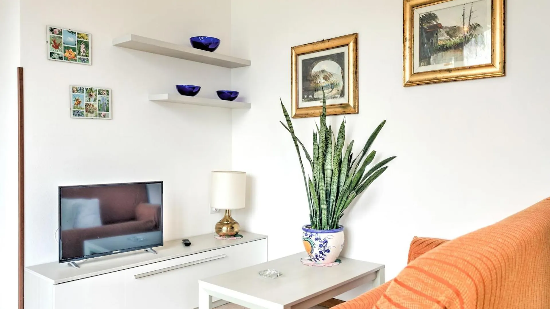 Wonderful Flat With Swimming Pool Lift And Garden Appartement Gravedona
