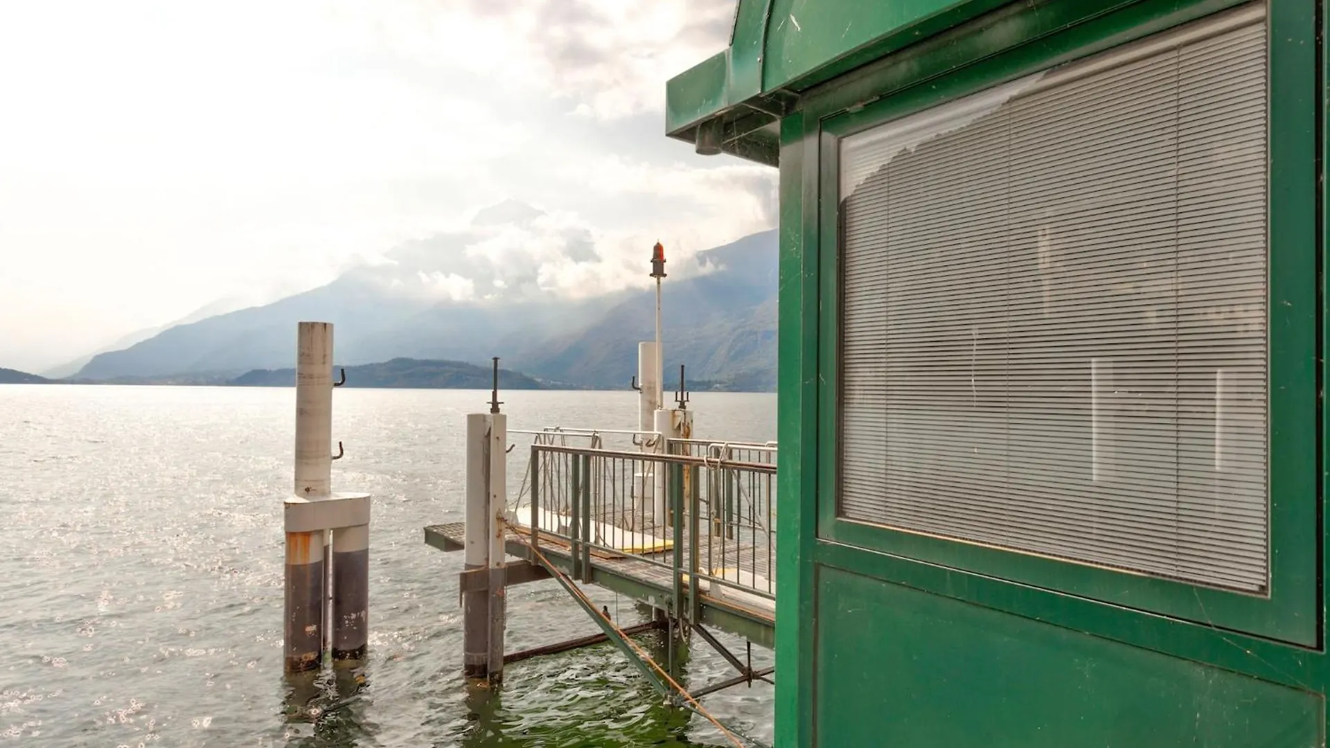 Wonderful Flat With Swimming Pool Lift And Garden Appartement Gravedona Italië