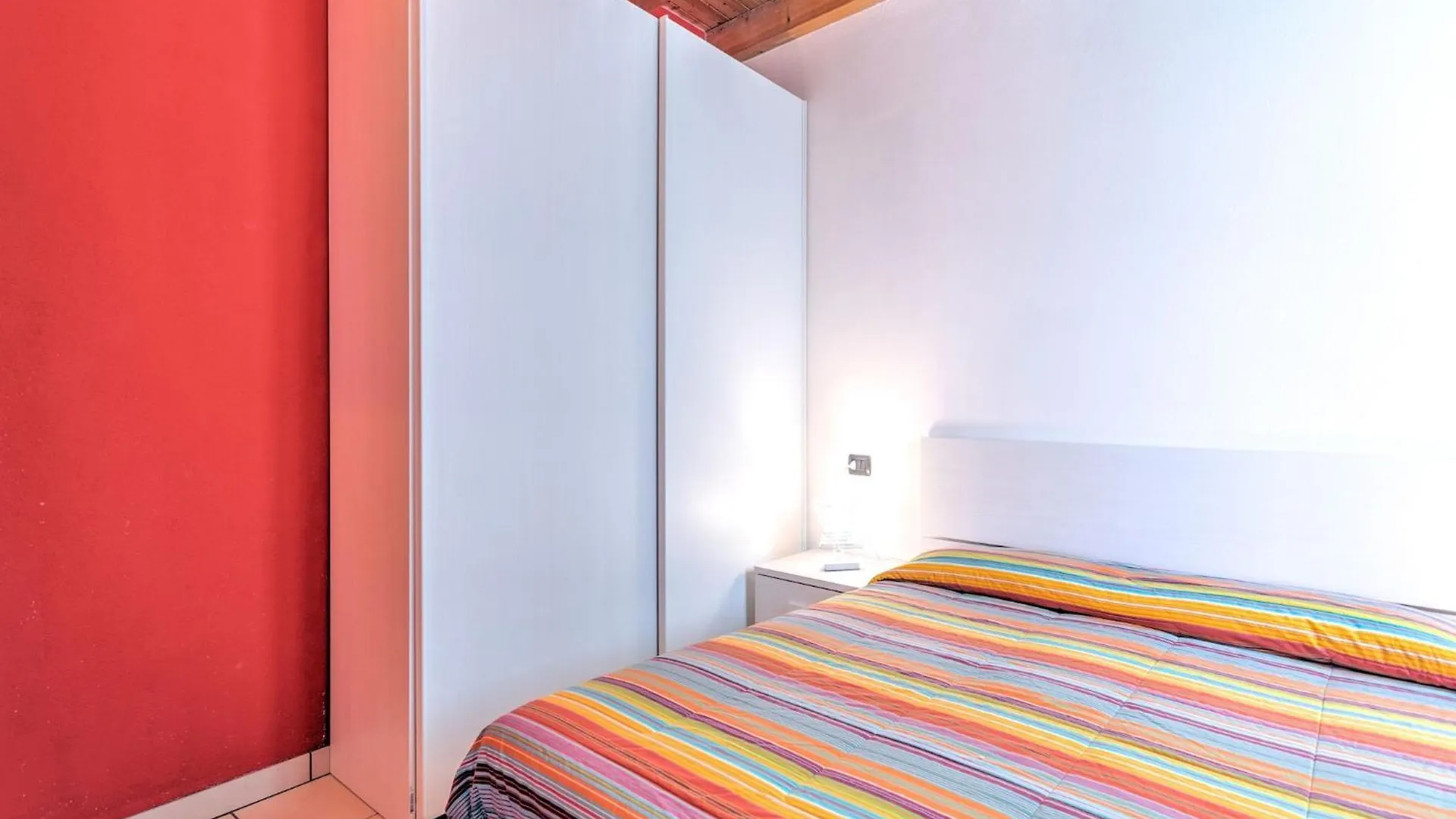 Wonderful Flat With Swimming Pool Lift And Garden Appartement Gravedona 0*,  Italië