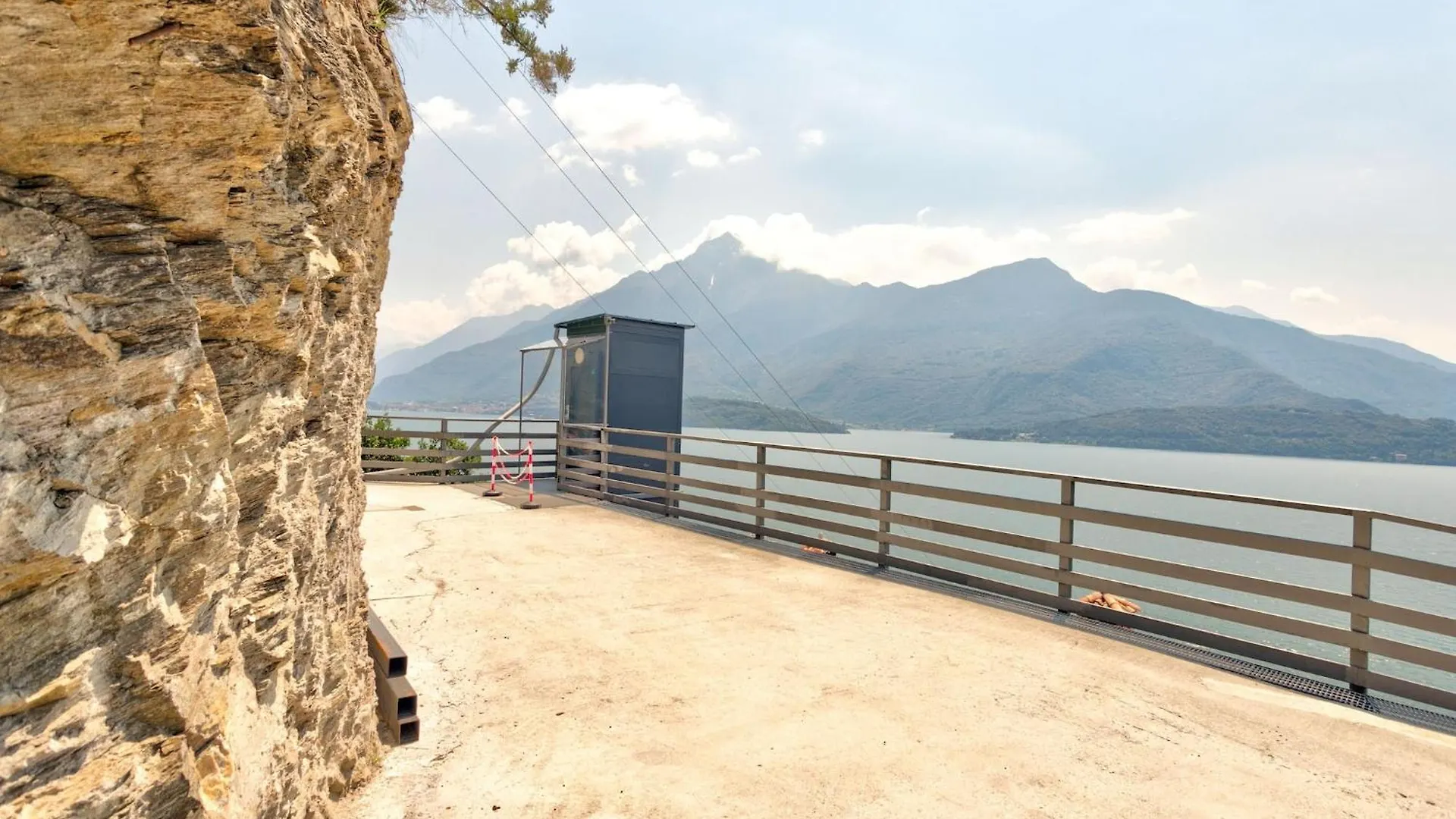 Wonderful Flat With Swimming Pool Lift And Garden Appartement Gravedona 0*,